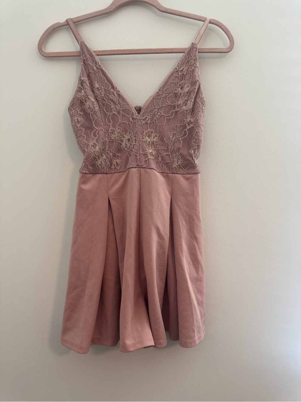 Windsor Lace Bodice Spaghetti Strap Romper in Dusty Rose